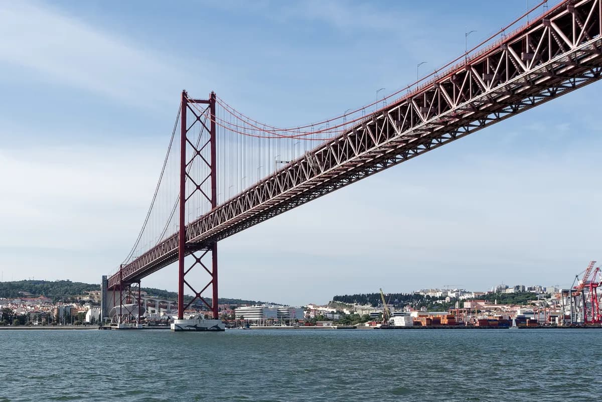 Pilar 7 Bridge Experience